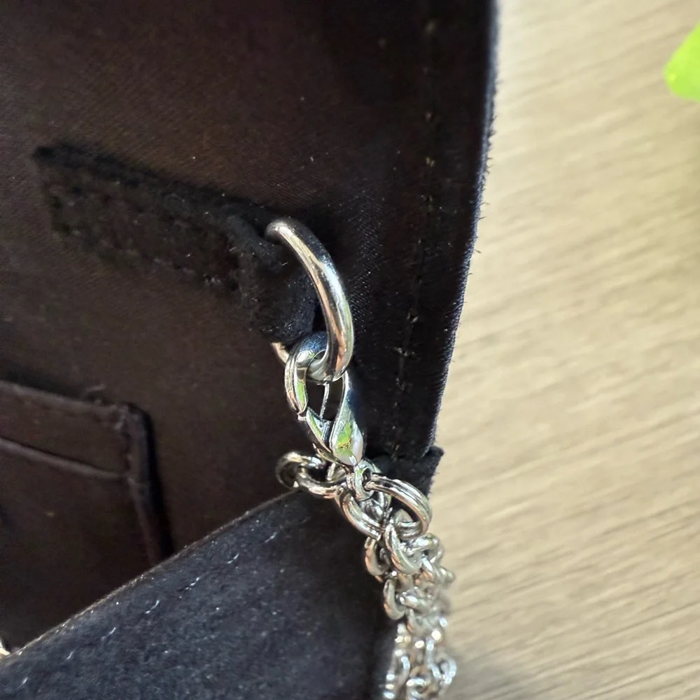 Gemstone Bow Clutch, INC - Picture 6 of 11